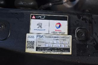 Peugeot 2008 1.2 Puretech Allure 131Pk *Navi/Clima picture 15