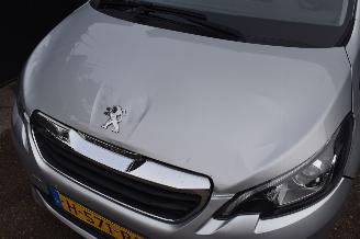 Peugeot 108 1.0 e-VTI Allure 72Pk *Clima/Camera picture 21