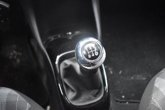 Peugeot 108 1.0 e-VTI Allure 72Pk *Clima/Camera picture 11