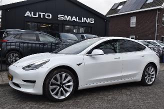 Schadeauto Tesla Model 3 60KWh Standard Range RWD Plus 238Pk *Navi/Clima/Camera/Panorama/Leder/Stoelverwarming 2019/1