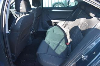 Skoda Superb 2.0 Tdi Business Edition 150Pk *Navi/Clima/Camera/Stoelverwarming/Camera/Xenon picture 10