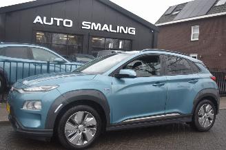 Vaurioauto  passenger cars Hyundai Kona 64Kwh Fashion 204Pk 3FASE 92,5 % SOH *Navi/Clima/Camera 2020/12