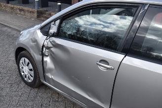 Volkswagen Up! 1.0 65Pk *Airco picture 12