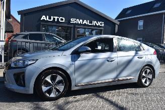 krockskadad bil auto Hyundai Ioniq 28Kwh Comfort 120Pk 100% Soh *Navi/Clima/Camera 2018/8
