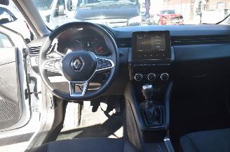 Renault Clio 1.0 Tce 90 Equilibre *Clima/Navi picture 8