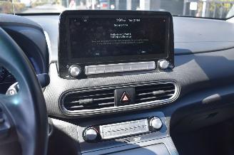 Hyundai Kona 64Kwh Fashion EV 204Pk 100% SOH 3FASE *Navi/Clima/Camera picture 12