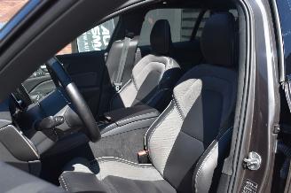 Volvo V-60 2.0 T6 Plug-in Hybrid AWD Plus Dark 253Pk *Navi/Clima/Camera/Panorama/Stoelverwarming picture 5