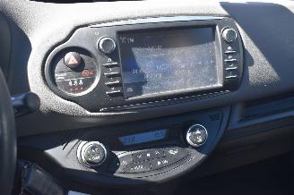 Toyota Yaris 1.5 Hybrid Aspiration 75Pk *Navi/Clima/Camera picture 11