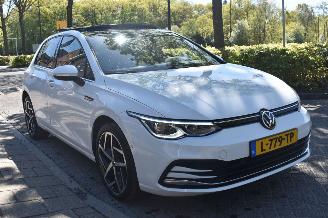 Volkswagen Golf 1.5 Tsi R-Line Business 131Pk *Navi/Clima/Camera/Panorama/Stoelverwarming picture 2