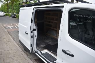 Renault Trafic 2.0 Dci 120Pk T26 L2H1 Comfort *Airco/Camera picture 17