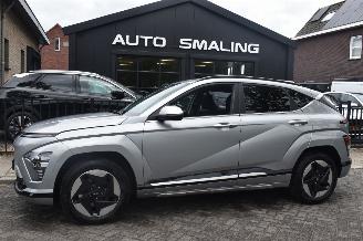 Schadeauto Hyundai Kona 48.6Kwh Comfort Smart 135Pk 3FASE SOH 100% *Navi/Clima/Camera 2025/9