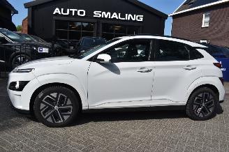 krockskadad bil auto Hyundai Kona 64Kwh Comfort 204Pk  3FASE 100% SOH *Navi/Clima/Camera 2021/12