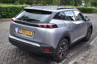 Peugeot e-2008 50Kwh EV Allure 136Pk 3 Fase SOH 96% *Navi/Clima/Camera/Stoelverwarming picture 3