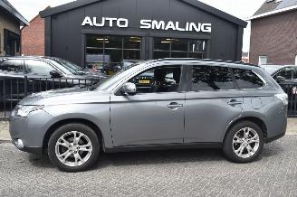 Schadeauto Mitsubishi Outlander 2.0 Intense+ 150Pk 2WD 7 personen *Navi/Clima/Camera 2024/1