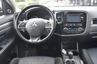 Mitsubishi Outlander 2.0 Intense+ 150Pk 2WD 7 personen *Navi/Clima/Camera picture 8
