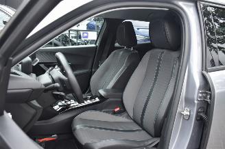 Peugeot e-2008 50Kwh Allure Pack 50Kwh 3FASE *Navi/Clima/Camera picture 5