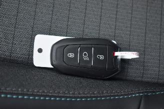 Peugeot e-2008 50Kwh Allure Pack 90% SOH 3FASE *Navi/Clima/Camera picture 23