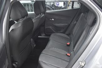 Peugeot e-2008 50Kwh Allure Pack 50Kwh 3FASE *Navi/Clima/Camera picture 6