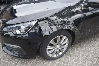 Peugeot 308 1.2 Puretech Allure 131Pk *Navi/Clima picture 16