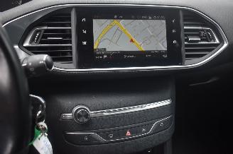 Peugeot 308 1.2 Puretech Allure 131Pk *Navi/Clima picture 11