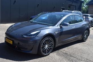 Vaurioauto  passenger cars Tesla Model 3 75Kwh Long Range AWD 3FASE 351Pk *Navi/Clima/Leder/Panorama/Camera 2019/6