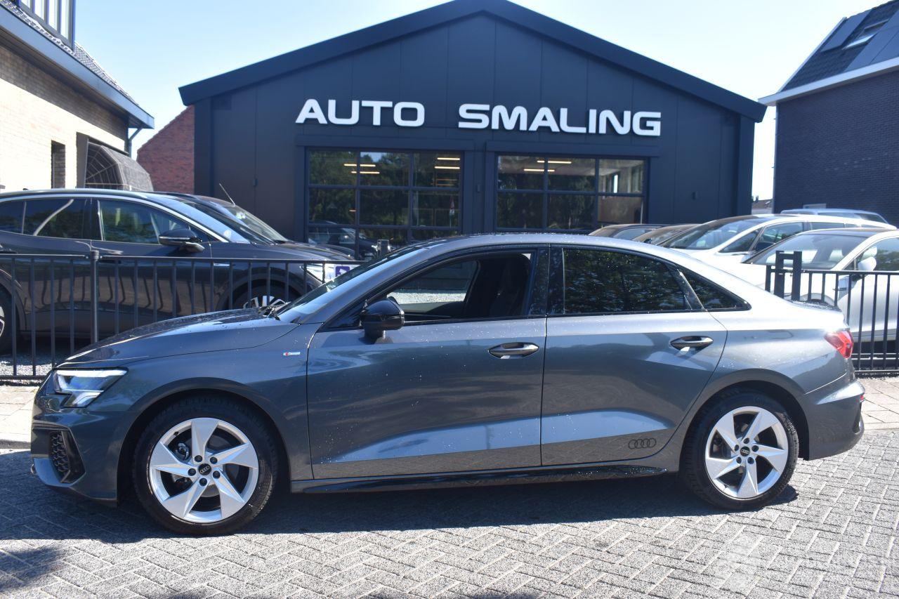 Audi A3 LIMOUSINE 30 TFSI S Edition 110Pk *Navi/Clima