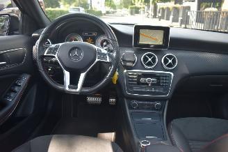 Mercedes A-klasse 1.6 180 Ambition AMG Line 122Pk *Navi/Clima/Panorama/Xenon picture 8