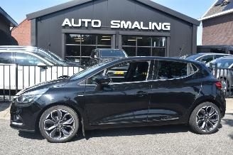 Coche accidentado Renault Clio 1.5 Dci Ecoleader Limited 90Pk *Navi/Clima 2019/6