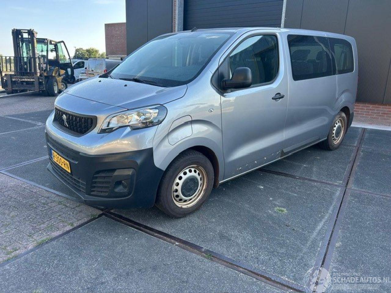 Peugeot Expert 50Kwh Standard 9 personen 136Pk *Navi/Airco