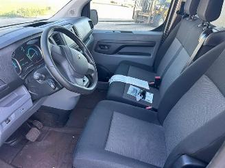 Peugeot Expert 50Kwh Standard 9 personen 136Pk *Navi/Airco picture 5