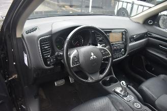 Mitsubishi Outlander 2.0 Phev Instyle 121Pk *Navi/Clima/Camera/Leder/Stoelverwarming picture 8