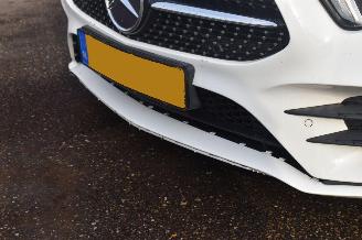 Mercedes A-klasse 180 Premium Plus 136Pk *Navi/Clima/Stoelverwarming/Panorama picture 18