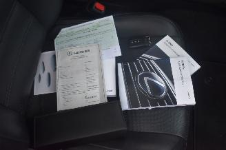 Lexus IS 300H Hybrid Business Line 181 Pk *Navi/Clima/Leder/Camera/Panorama/Stoelverwarming picture 15