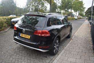 Volkswagen Touareg 4.2 V8 Tdi 340Pk 4X4 *Navi/Leder/Panorama/Stoelverwarming/Camera/Luchtvering picture 3