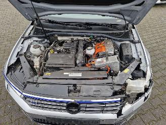 Volkswagen Passat GTE HYBRIDE / SPORTLEER / PANORAMA picture 16