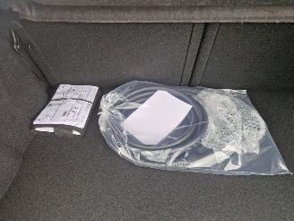 Renault Twingo Z.E. R80 Urban Night Camera / Navigatie / Airco ECC / Park.sensoren / 16\" LMV picture 19