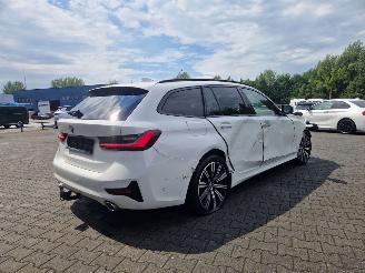 BMW 3-serie 2.0LTr 115KW AUTOM / SPORTLEER / HEAD UPP / ZWARTE HEMEL picture 4
