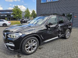 BMW X3 X-LINE / HEAD UP / PANO DAK picture 3