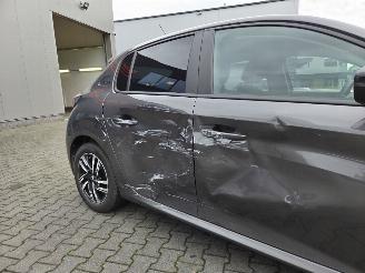 Peugeot 208 74kw STYLE  20DKM picture 11