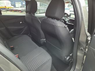 Peugeot 208 74kw STYLE  20DKM picture 19