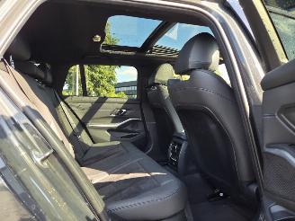 BMW 3-serie 330e TOURING / M-SPORT / PANO / HEAD UPP / DRAVITGRAU picture 24