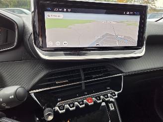 Peugeot 208 74KW / NAVI / 11.DKM picture 19