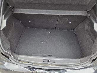 Peugeot 208 74KW / NAVI / 11.DKM picture 9