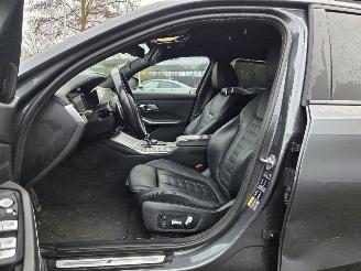 BMW 2500...3.3 330e HYBR /M-SPORT / HARM KARDON / HEAD UPP picture 16