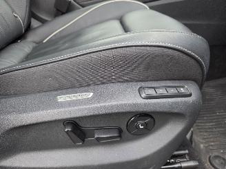 Volkswagen Tiguan IQ / AUTOMAAT / LEER / PANODAK / 18 DKM picture 19