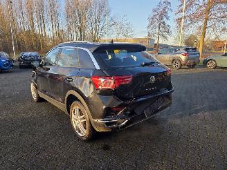 Volkswagen T-Roc 1.5-110kw / AUTOM / NAVI / CAMERA / STOELVERW picture 11