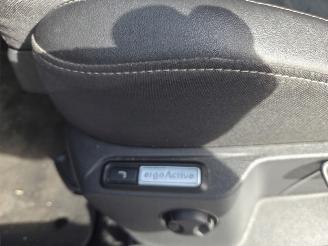 Volkswagen T-Roc STYLE / PANO / DIG COCKPIT / NAVI CAMERA  / STOELMASSAGE picture 16