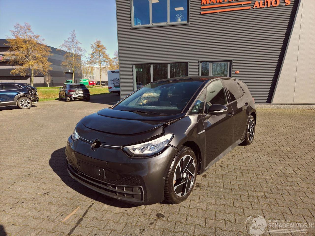 Volkswagen ID.3 Pro Performance  150KW / 62 Kwh /  27 Dkm / Rijdende auto