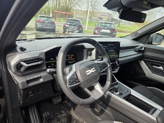 Dacia Bigster 1.8 HYBR-BENZINE  / AUTOMAAT  / 7400 KM picture 17