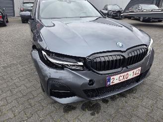 BMW 3-serie 330e X-DRIVE / M-SPORT / PANO / HEAD UPP picture 19